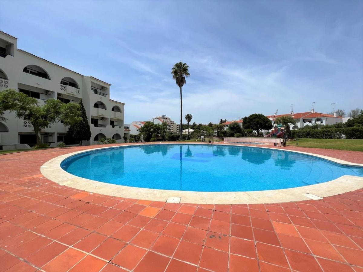 Appartamento Albufeira Twins 1 With Pool By Homing Esterno foto