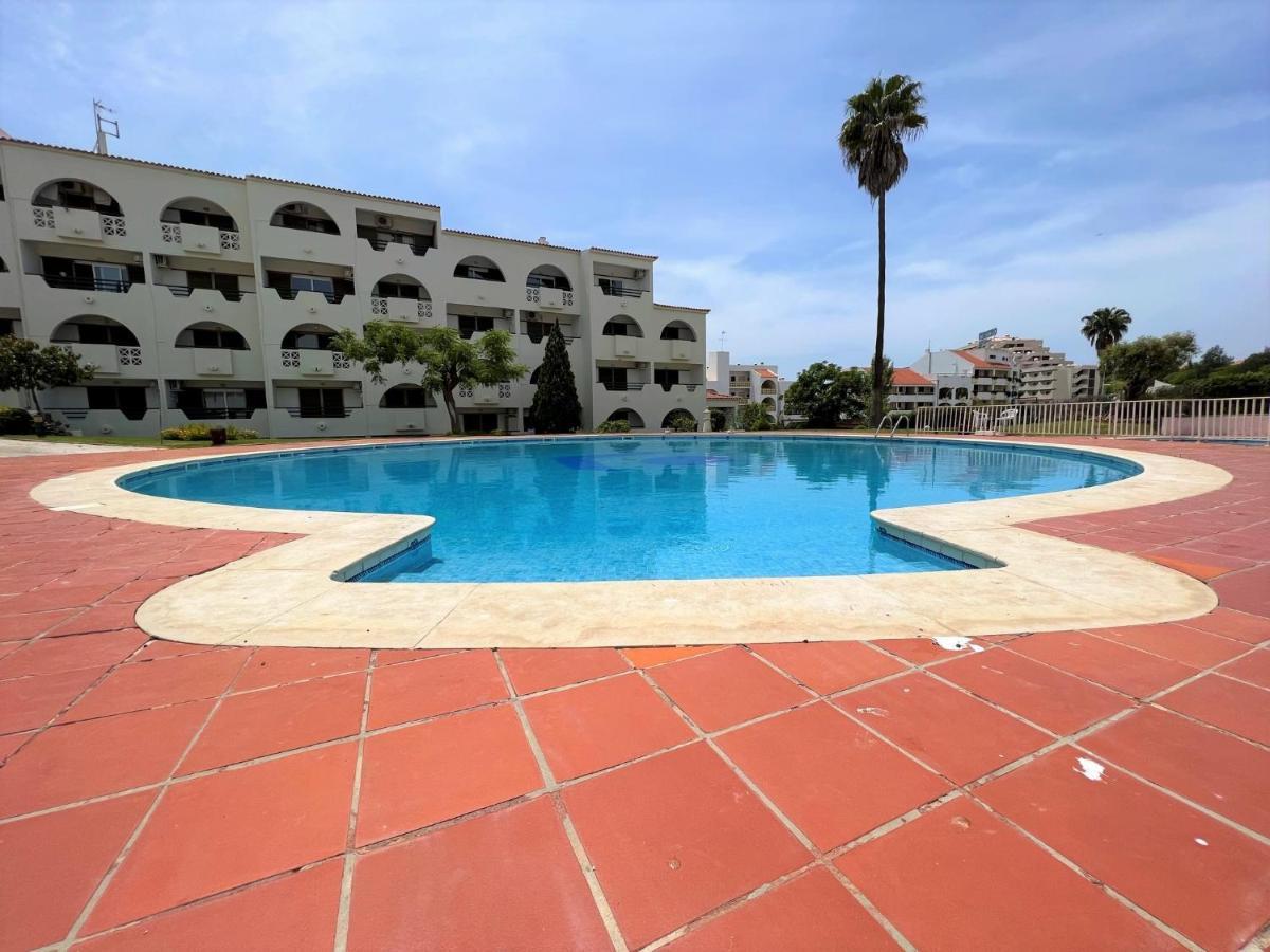 Appartamento Albufeira Twins 1 With Pool By Homing Esterno foto
