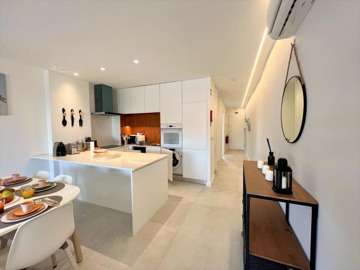 Appartamento Albufeira Twins 1 With Pool By Homing Esterno foto