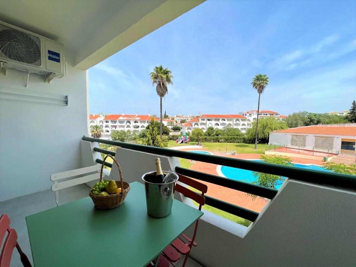 Appartamento Albufeira Twins 1 With Pool By Homing Esterno foto